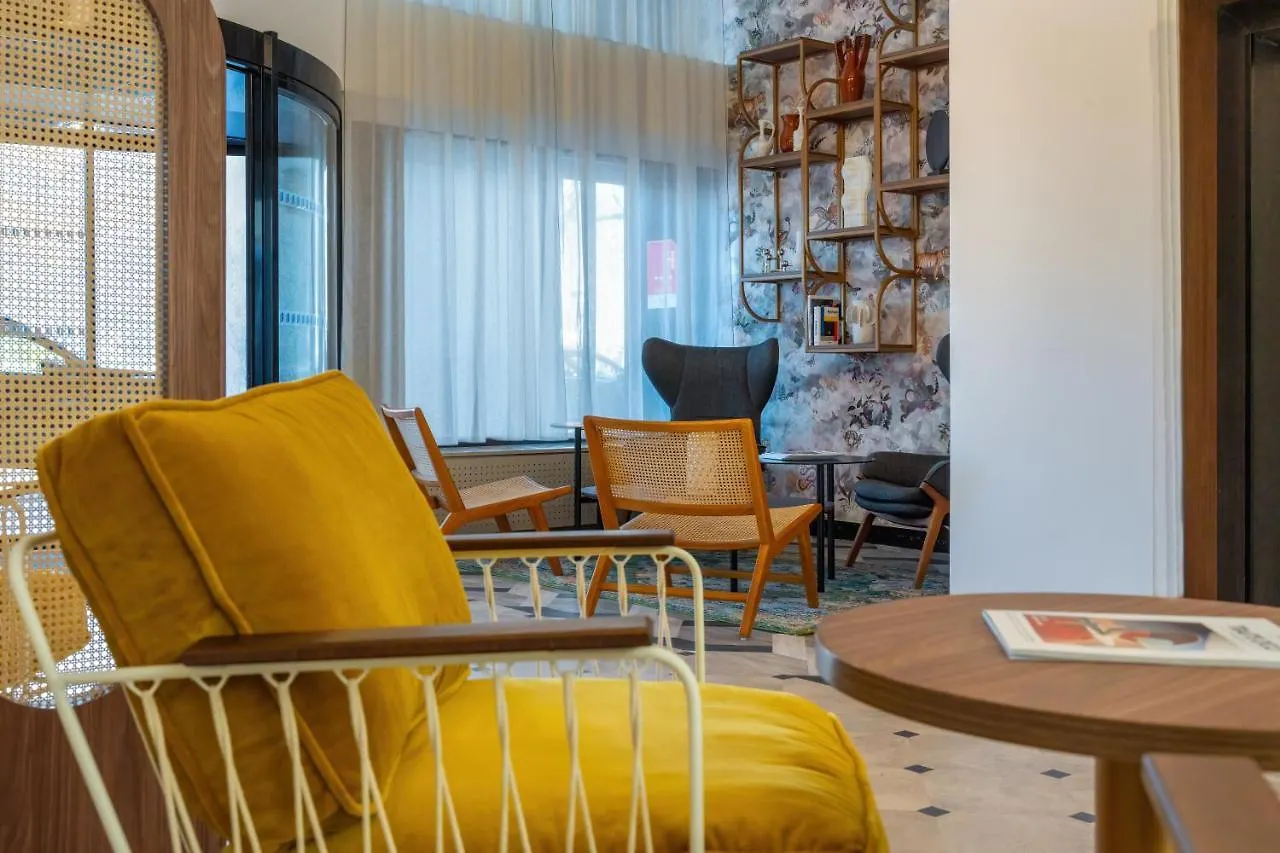 Le Splendid Hotel Lac D'Annecy - Handwritten Collection