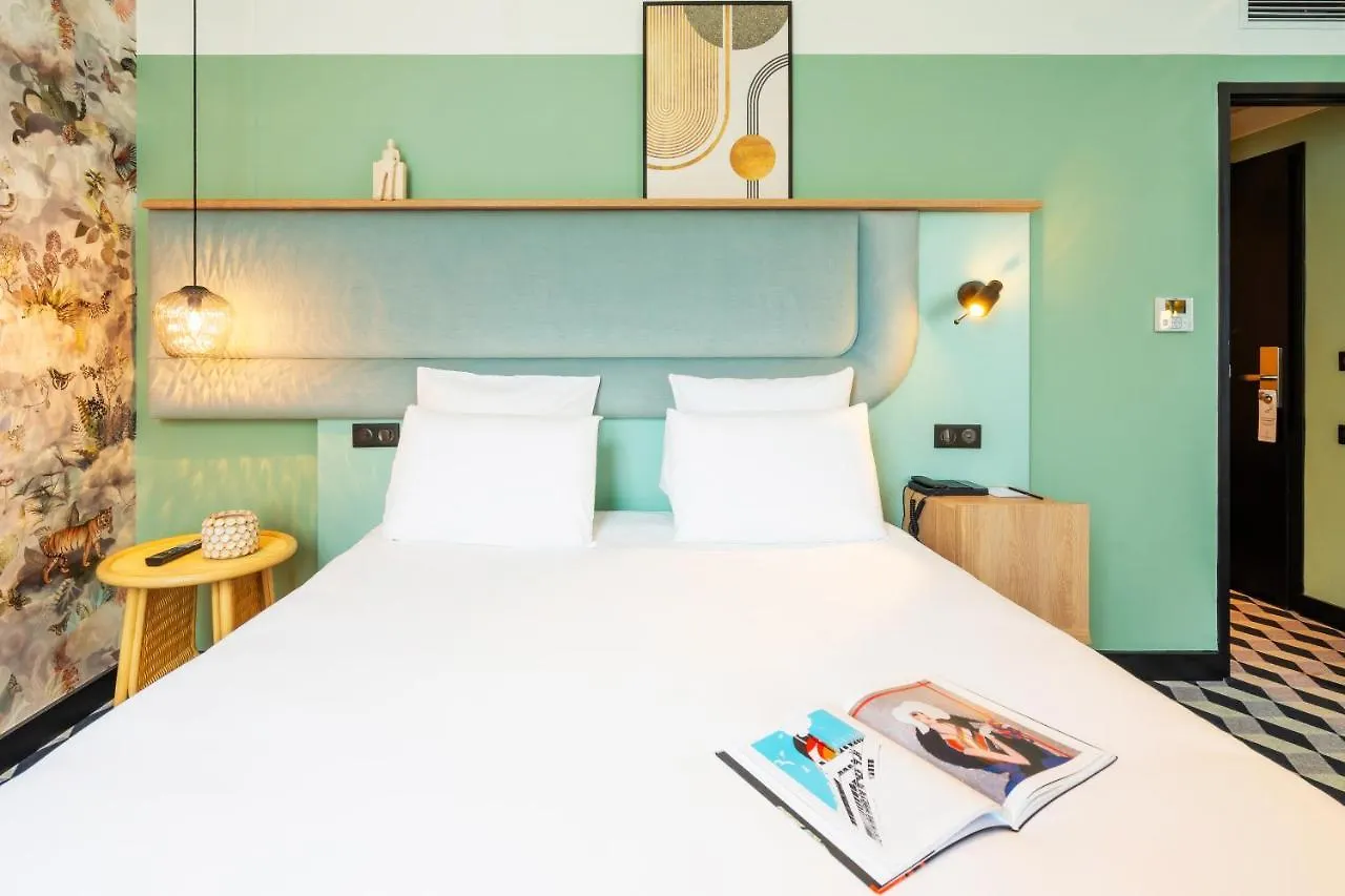 Le Splendid Hotel Lac D'Annecy - Handwritten Collection