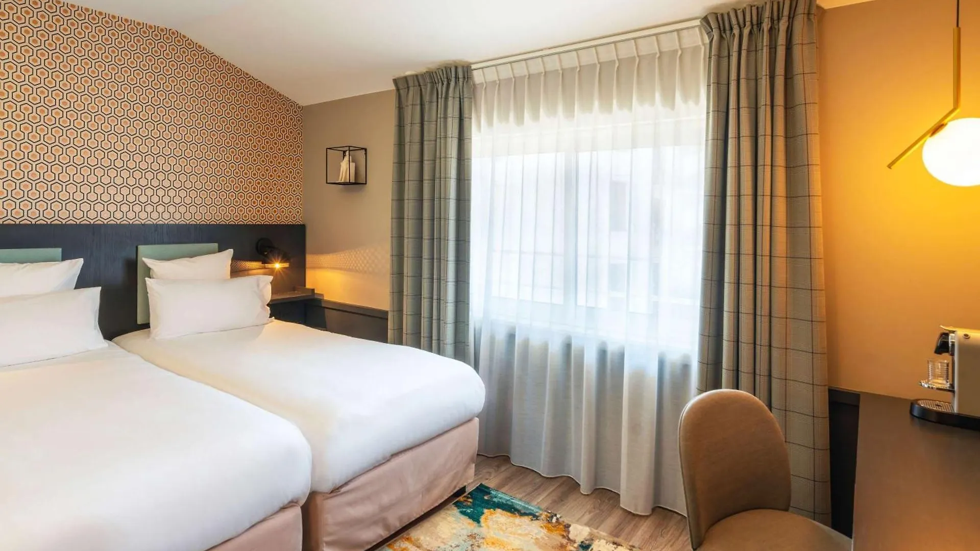 Le Splendid Hotel Lac D'Annecy - Handwritten Collection France