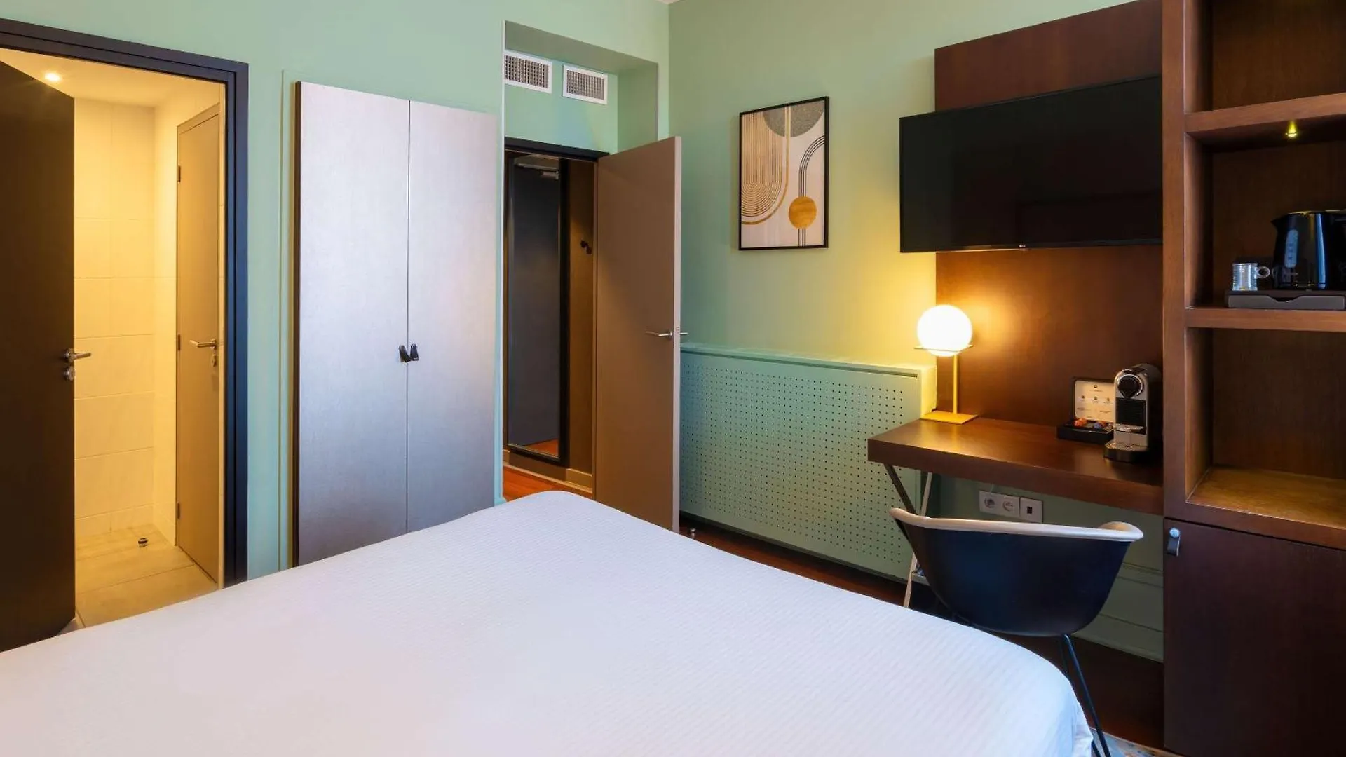 ****  Le Splendid Hotel Lac D'Annecy - Handwritten Collection France