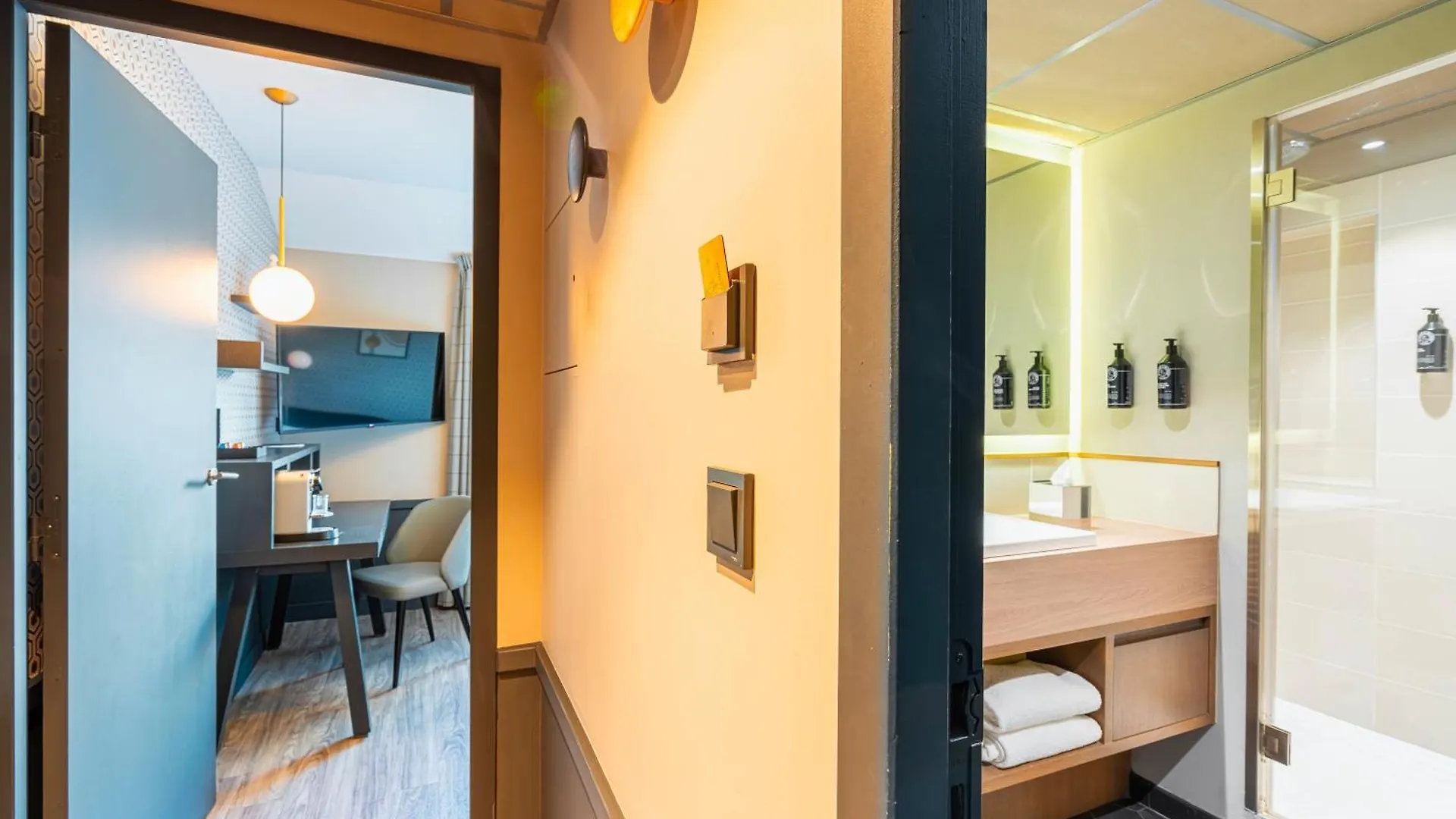 Le Splendid Hotel Lac D'Annecy - Handwritten Collection 4*, Annecy France